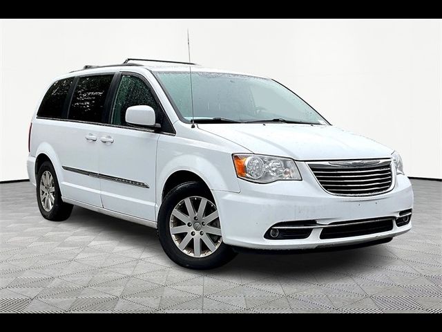 2016 Chrysler Town & Country Touring