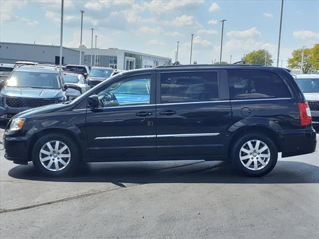 2016 Chrysler Town & Country Touring