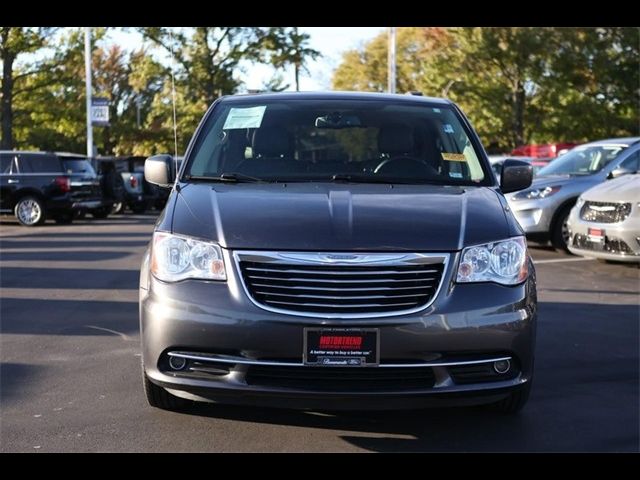 2016 Chrysler Town & Country Touring