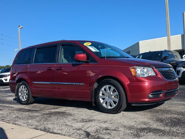 2016 Chrysler Town & Country Touring