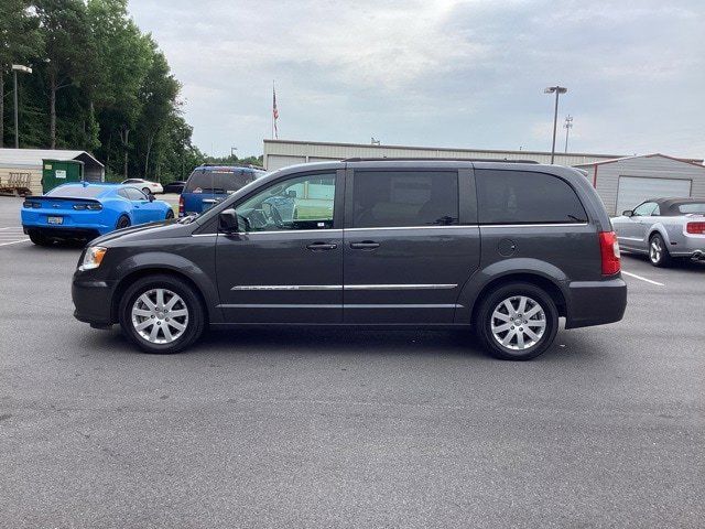 2016 Chrysler Town & Country Touring