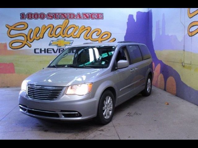 2016 Chrysler Town & Country Touring