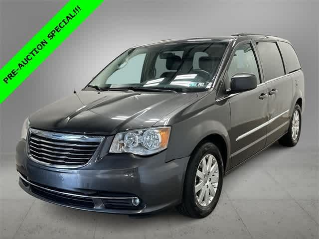 2016 Chrysler Town & Country Touring