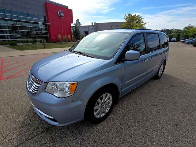 2016 Chrysler Town & Country Touring