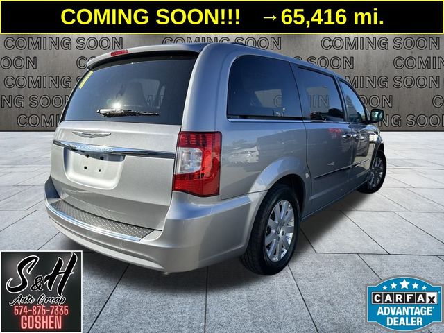 2016 Chrysler Town & Country Touring