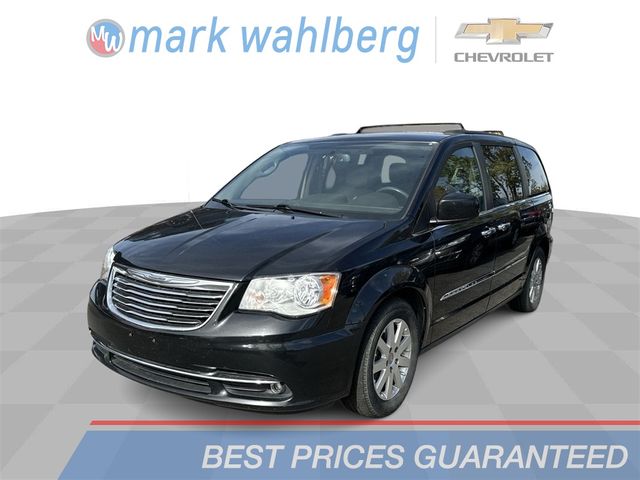 2016 Chrysler Town & Country Touring