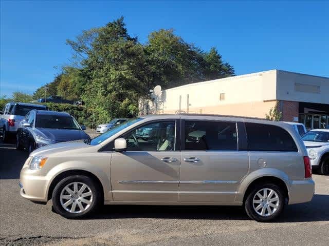 2016 Chrysler Town & Country Touring