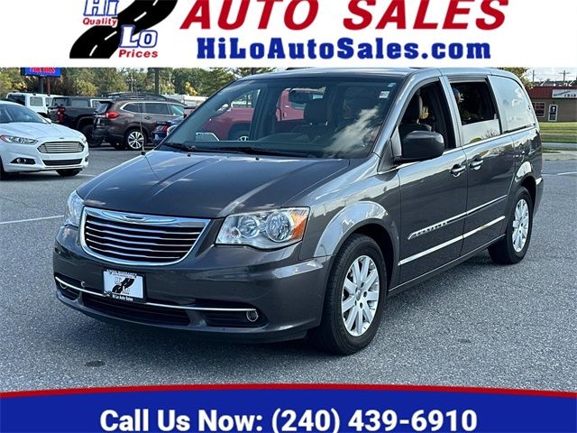 2016 Chrysler Town & Country Touring