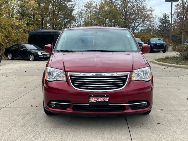 2016 Chrysler Town & Country Touring