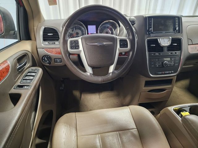 2016 Chrysler Town & Country Touring