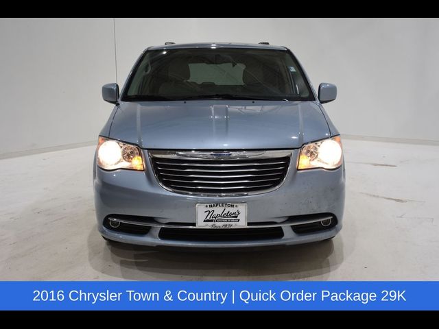 2016 Chrysler Town & Country Touring