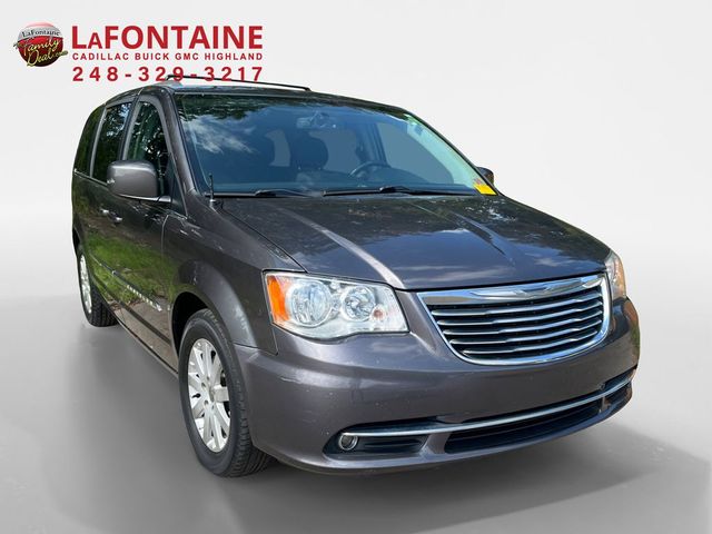 2016 Chrysler Town & Country Touring