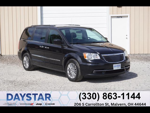 2016 Chrysler Town & Country Touring