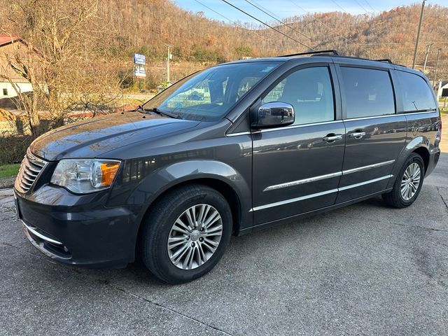 2016 Chrysler Town & Country Touring-L Anniversary Edition