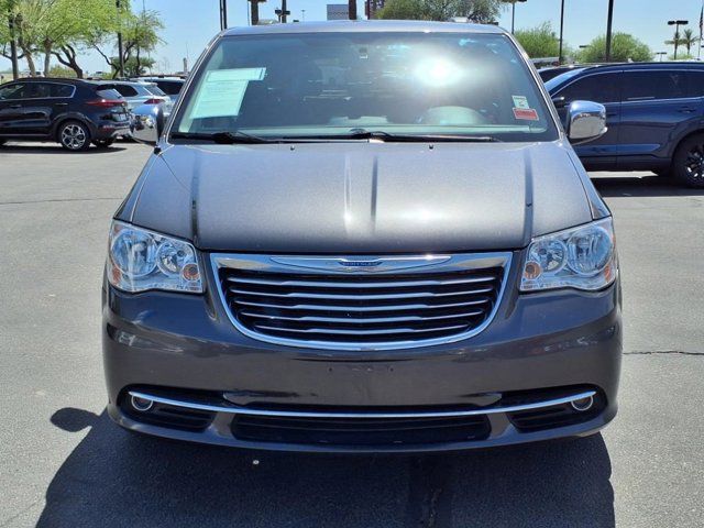 2016 Chrysler Town & Country Touring-L Anniversary Edition