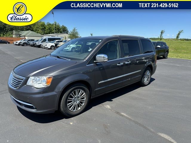 2016 Chrysler Town & Country Touring-L