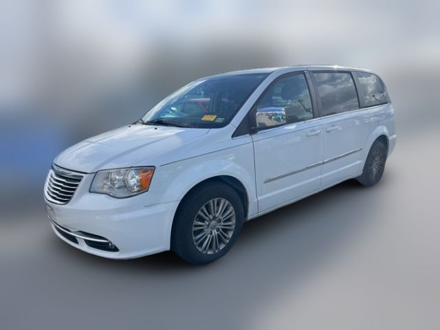 2016 Chrysler Town & Country Touring-L