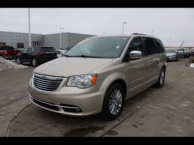 2016 Chrysler Town & Country Touring-L Anniversary Edition