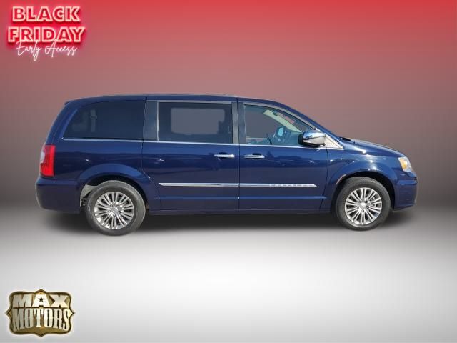 2016 Chrysler Town & Country Touring-L