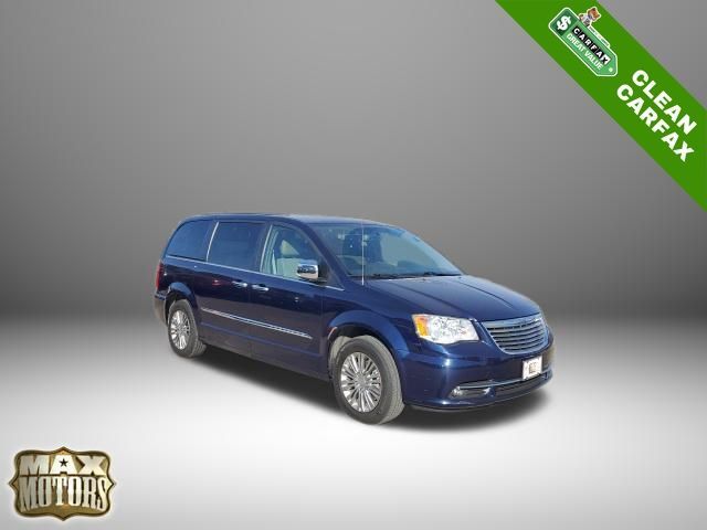 2016 Chrysler Town & Country Touring-L