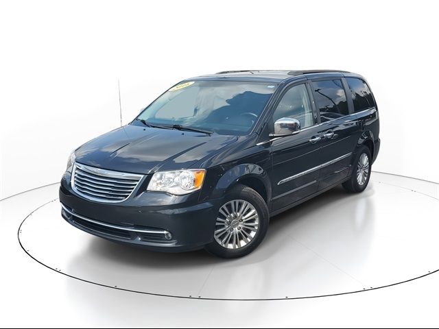 2016 Chrysler Town & Country Touring-L