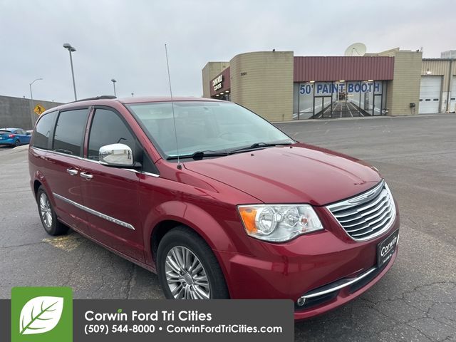 2016 Chrysler Town & Country Touring-L Anniversary Edition