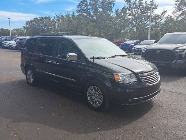 2016 Chrysler Town & Country Touring-L