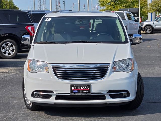 2016 Chrysler Town & Country Touring-L Anniversary Edition