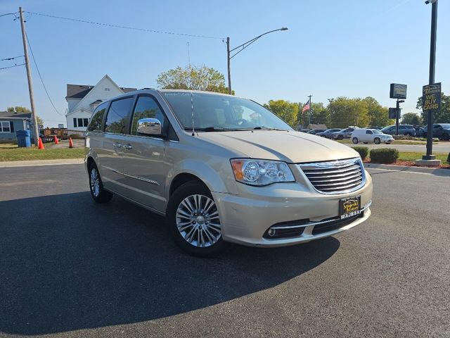 2016 Chrysler Town & Country Touring-L Anniversary Edition