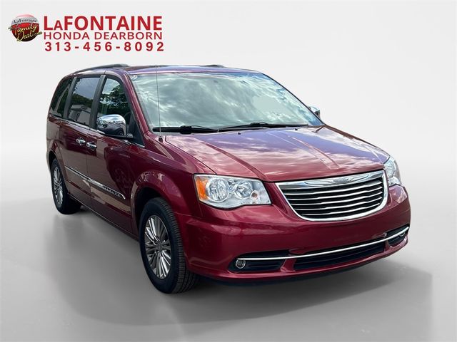 2016 Chrysler Town & Country Touring-L Anniversary Edition