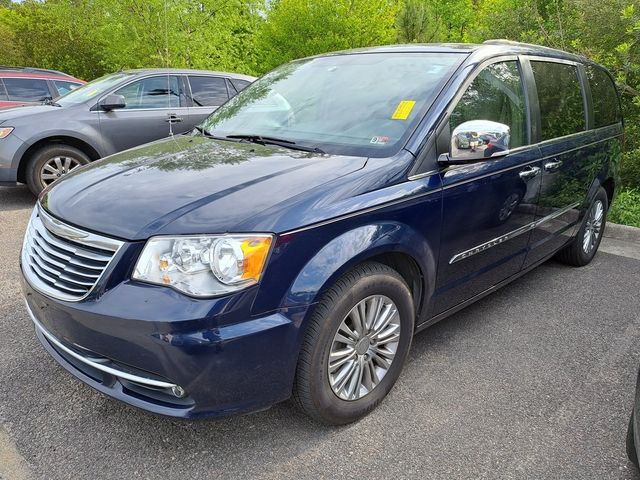 2016 Chrysler Town & Country Touring-L Anniversary Edition