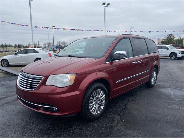 2016 Chrysler Town & Country Touring-L Anniversary Edition