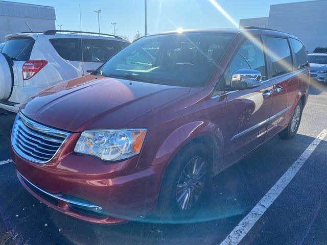 2016 Chrysler Town & Country Touring-L Anniversary Edition