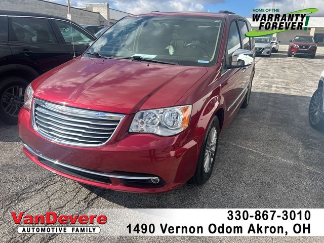 2016 Chrysler Town & Country Touring-L