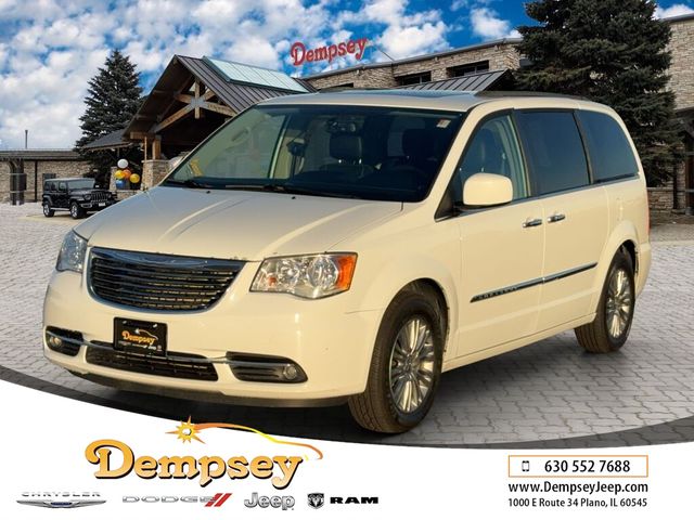 2016 Chrysler Town & Country Touring