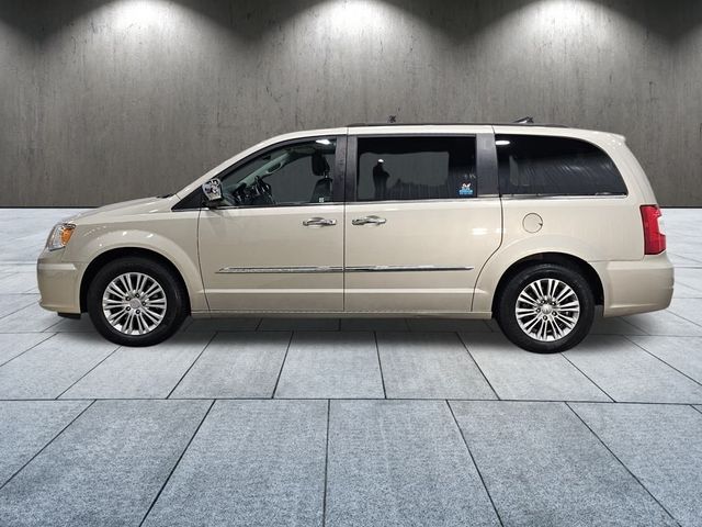 2016 Chrysler Town & Country Touring-L Anniversary Edition