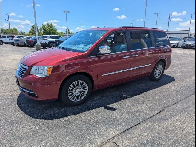 2016 Chrysler Town & Country Touring-L