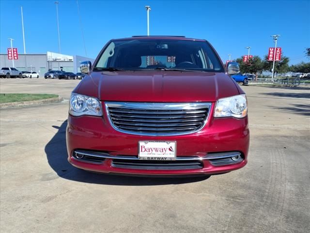 2016 Chrysler Town & Country Touring-L Anniversary Edition