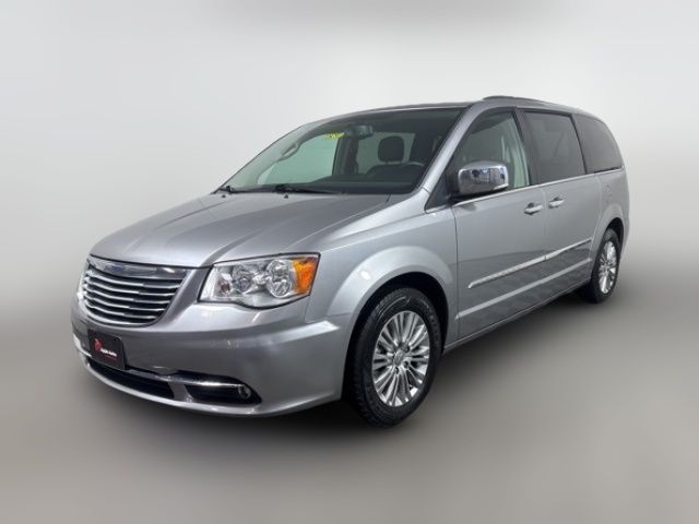 2016 Chrysler Town & Country Touring-L