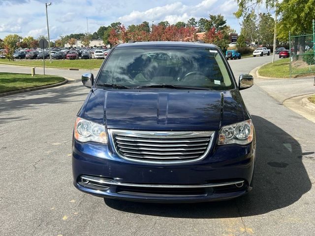 2016 Chrysler Town & Country Touring-L Anniversary Edition