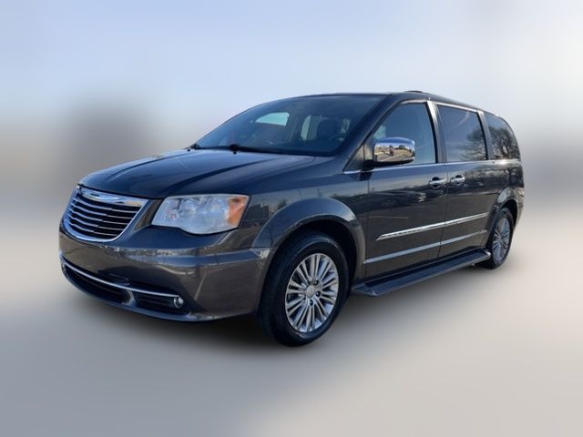 2016 Chrysler Town & Country Touring-L Anniversary Edition