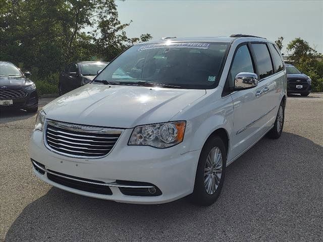 2016 Chrysler Town & Country Touring-L Anniversary Edition