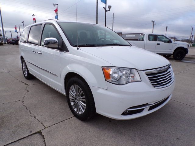 2016 Chrysler Town & Country Touring-L Anniversary Edition