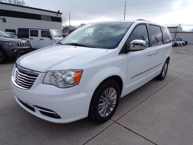 2016 Chrysler Town & Country Touring-L Anniversary Edition