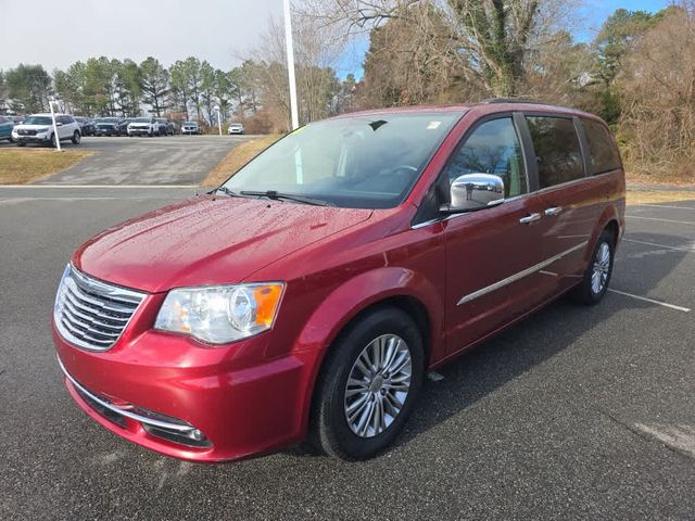 2016 Chrysler Town & Country Touring-L Anniversary Edition