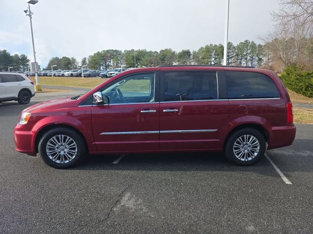 2016 Chrysler Town & Country Touring-L Anniversary Edition