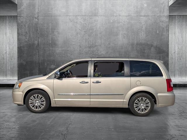 2016 Chrysler Town & Country Touring-L Anniversary Edition