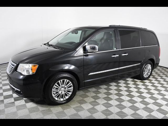 2016 Chrysler Town & Country Touring-L Anniversary Edition