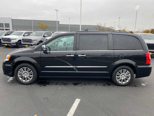 2016 Chrysler Town & Country Touring-L Anniversary Edition