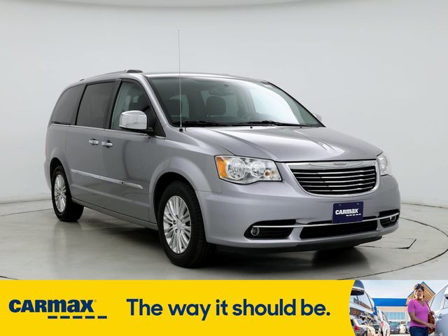 2016 Chrysler Town & Country Limited